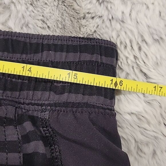 Lululemon T.H.E. Short 11” Linerless Black Gray Stripe Mens, Size L - Picture 10 of 12